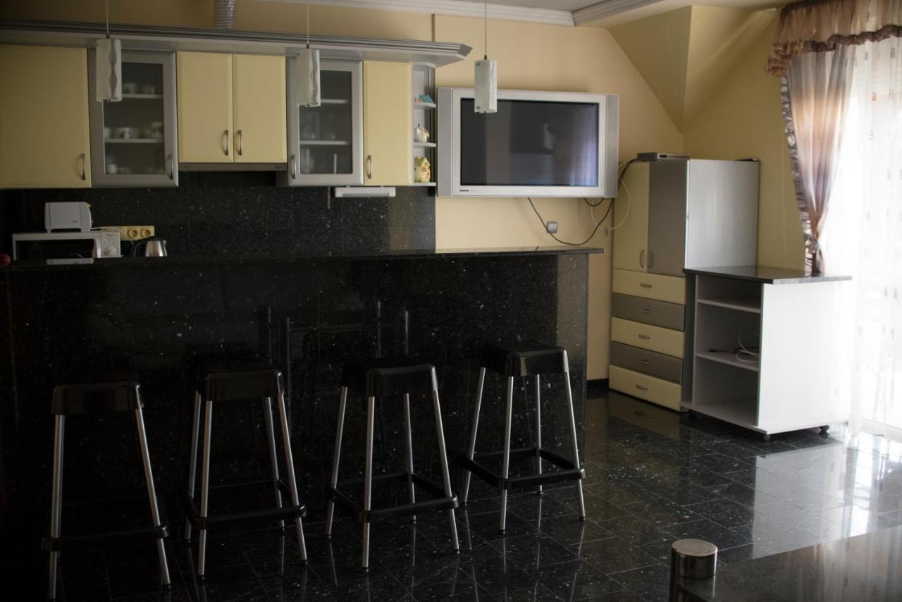 Sárvár Wolf Apartman101, Wolf Apartman 102酒店 外观 照片